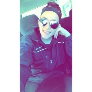 Meet your Posher, Hunter rose